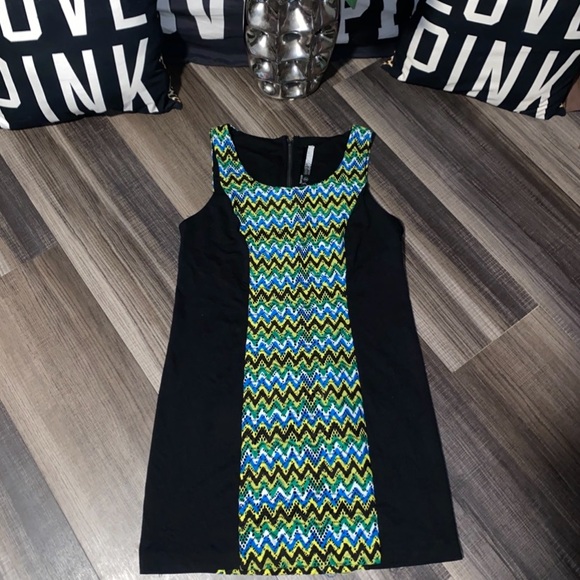 Kensie Dresses & Skirts - Kensie Black and Blue Sheath Mini Dress Sleeveless Scoop Neck